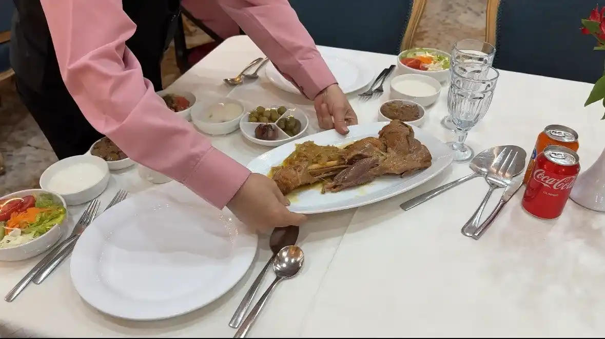رستوران راستگو