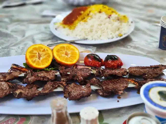رستوران ارم شاندیز